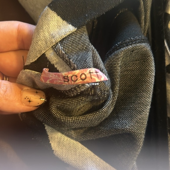 Scott mini dress in medium - Picture 3 of 5